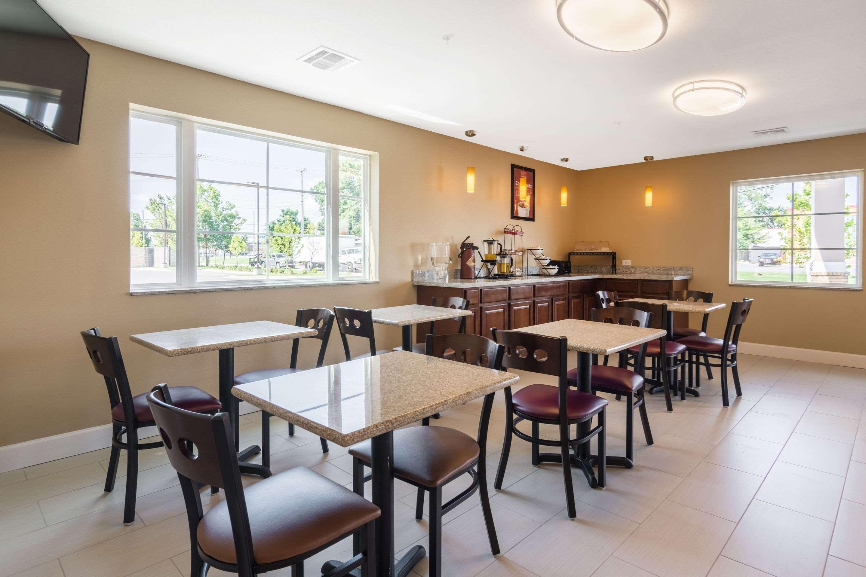 Econo Lodge Inn & Suites North Little Rock Near Riverfront Exteriér fotografie
